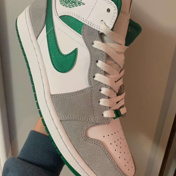Jordan 1 mid grey pine green exclusive - Picture 3 of 9